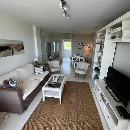 With Golf Course Views, Pool And Terraces San Jorge (Castellon)
