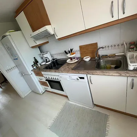 With Golf Course Views, Pool And Terraces Appartement