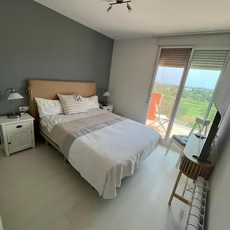 With Golf Course Views, Pool And Terraces * San Jorge (Castellon)